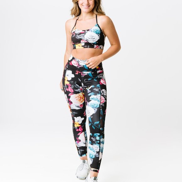 Dark Floral Mesh Hi-Rise 7/8 24" Leggings PLUS - Picture 2 of 3